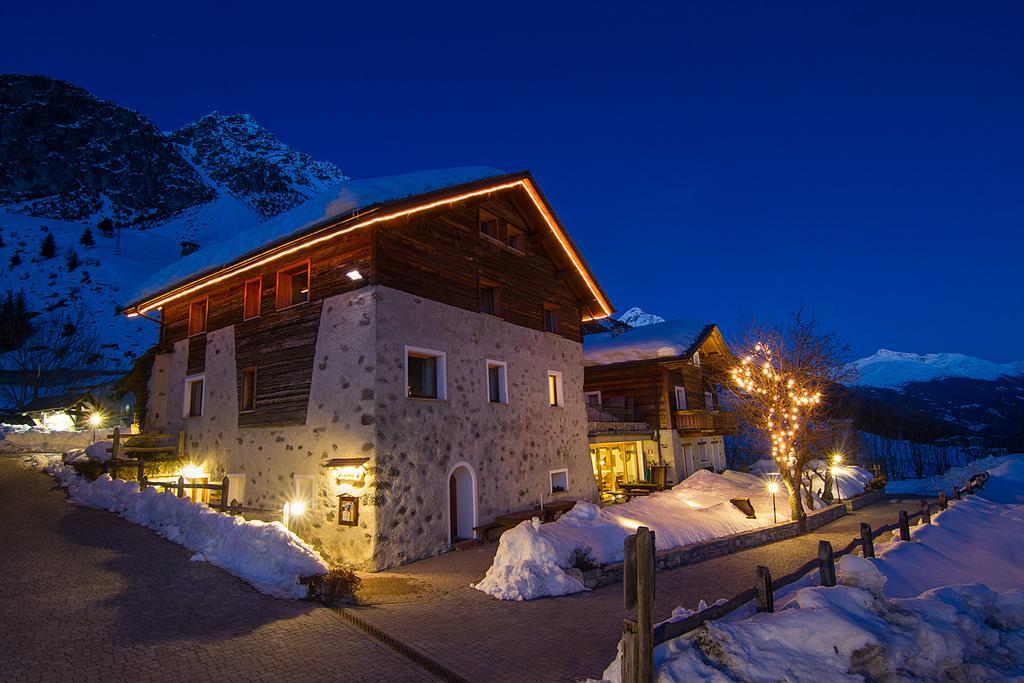 Agriturismo Raethia Isolaccia Exteriér fotografie