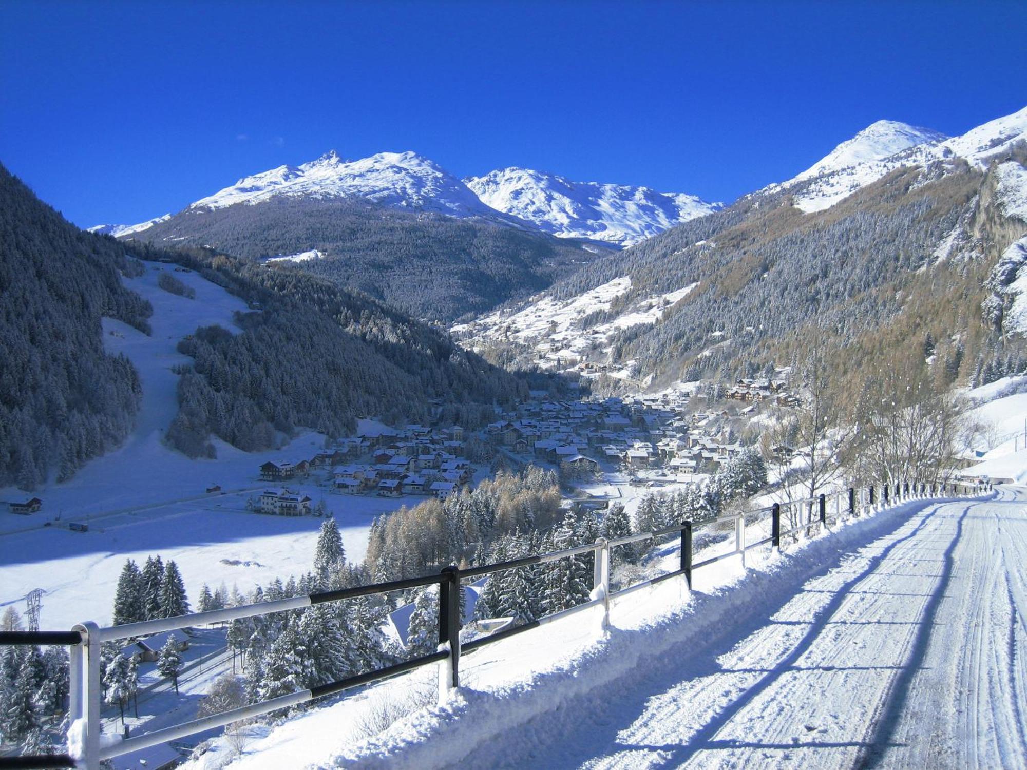 Agriturismo Raethia Isolaccia Exteriér fotografie