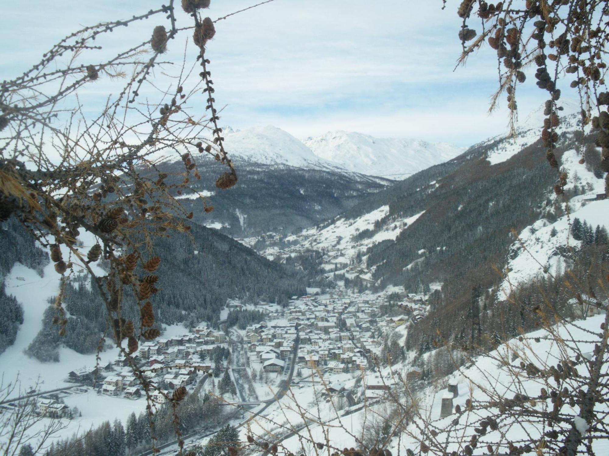 Agriturismo Raethia Isolaccia Exteriér fotografie
