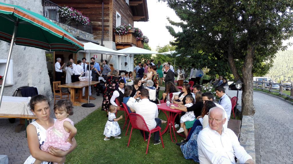 Agriturismo Raethia Isolaccia Exteriér fotografie