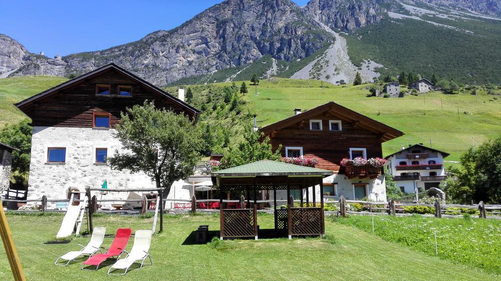 Agriturismo Raethia Isolaccia Exteriér fotografie
