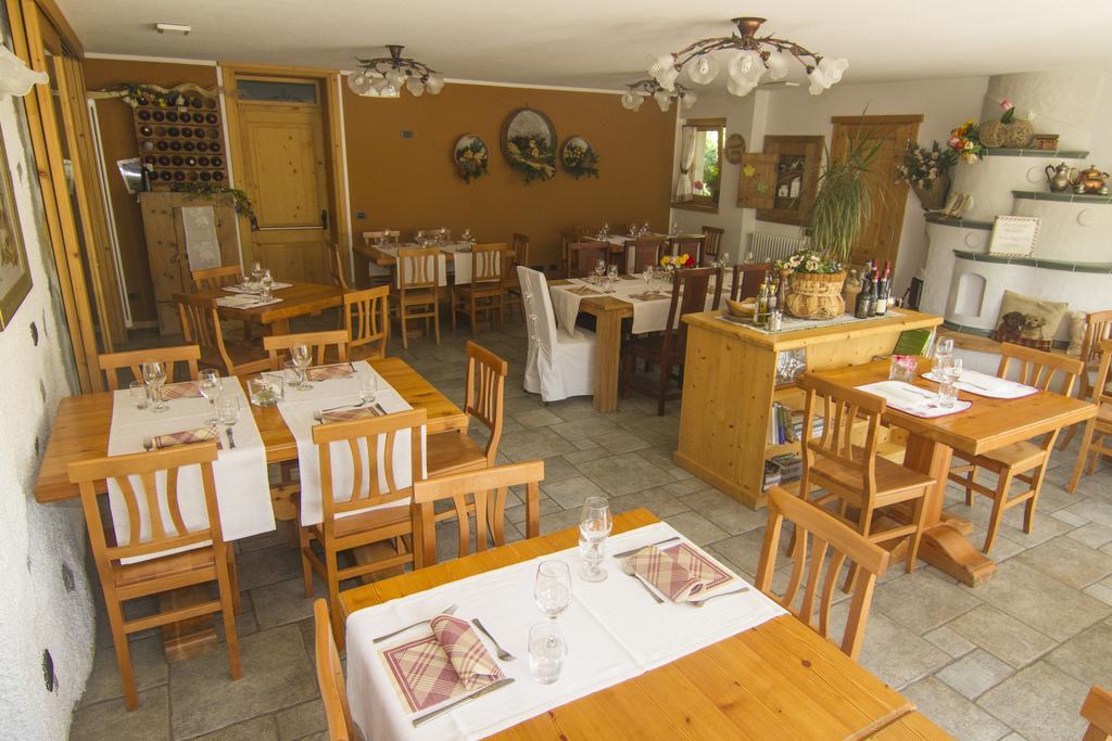 Agriturismo Raethia Isolaccia Exteriér fotografie