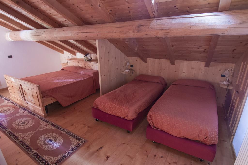 Agriturismo Raethia Isolaccia Exteriér fotografie